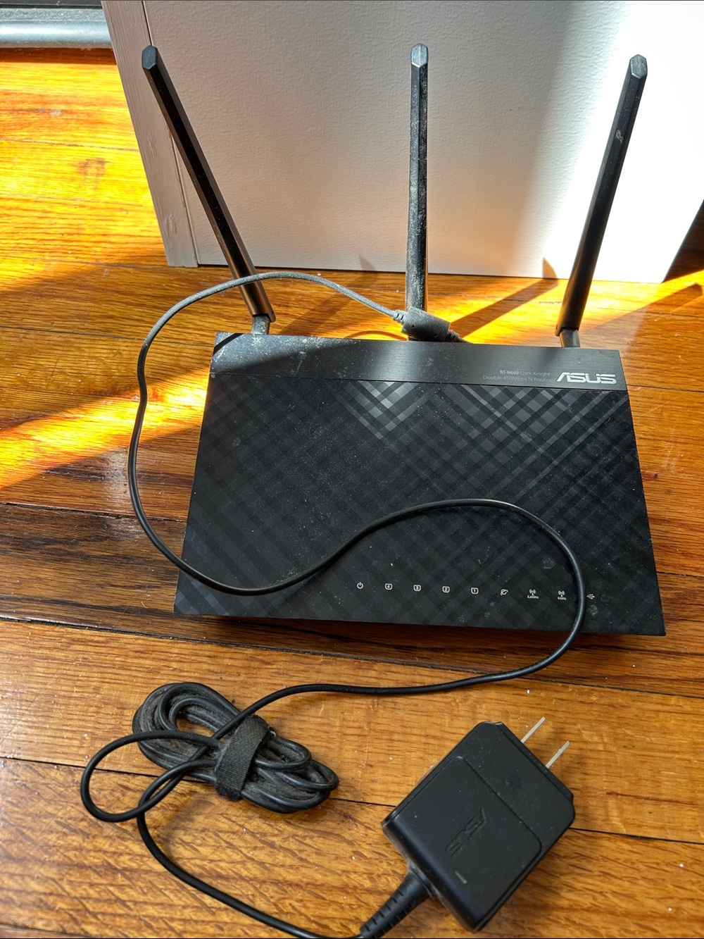 ASUS Black Wireless Router with Three External Antennas